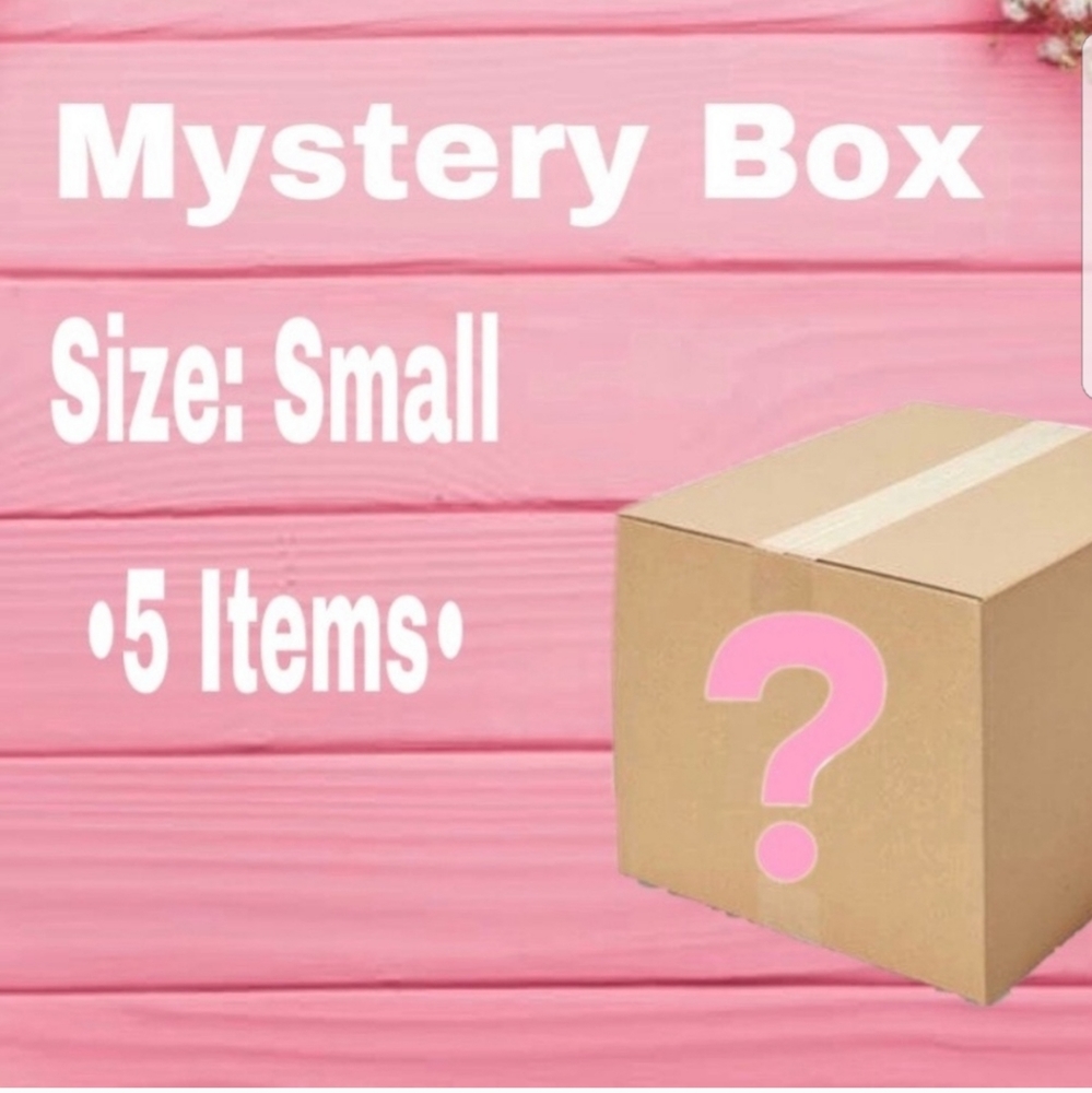 Woman's Tops S MYSTERY BOX